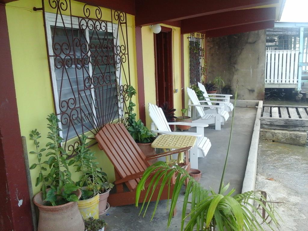 Belcove Hotel & Guesthouse 伯利兹城 外观 照片